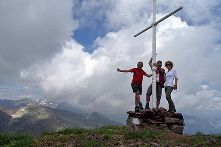 Pizzo Pradella (2626 m) con tanti bei fiori, salito da Valgoglio il 9 luglio 2016 - FOTOGALLERY