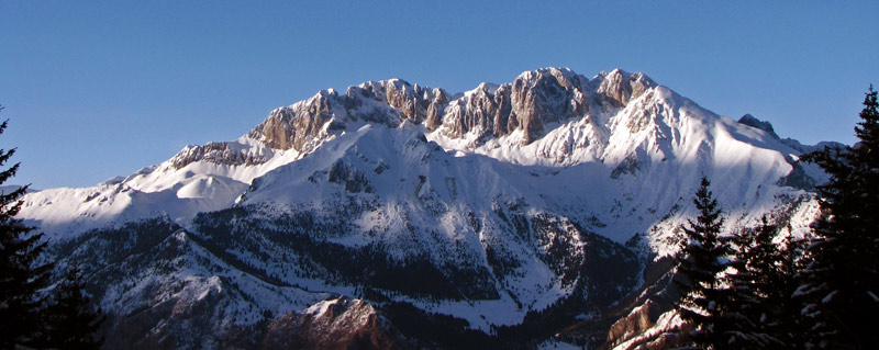 La Regina delle Orobie, vestita di bianco,(dal Monte Pora il 5 marzo 2009)