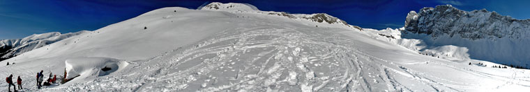 Baita Pagherola Alta sommersa dalla neve 