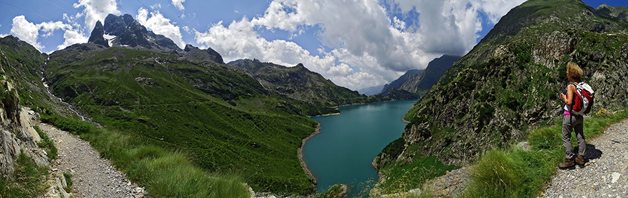 Lo spettacolo del Lago del Barbellino (artificiale)