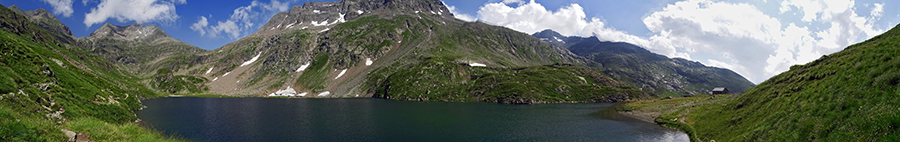 Lago naturale e Rif. del Barbellino (2128 m)