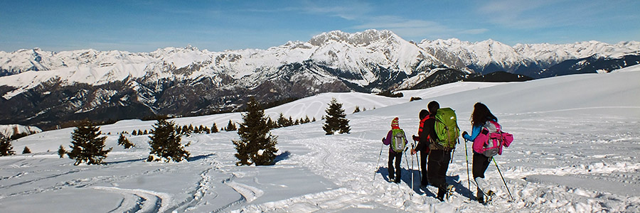 Scendiamo al Rif. Magnolini con vista in Presolana