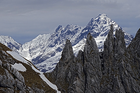 Monte Visolo (2369 m) dal Passo della Presolana in primaverile il 29 aprile 2015 - FOTOGALLERY