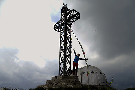 Monte Due Mani (1656 m) dalla Culmine S. Pietro il 7 giugno 2016 con...temporalone di vetta ! - FOTOGALLERY 