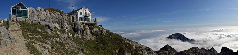 In Grignone-Rif. Brioschi il cielo è blu sopra le nuvole ! ...il 15 settembre 2019