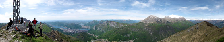 Alla croce di vetta del Due Mani - Zucco di Desio, 1656 m.