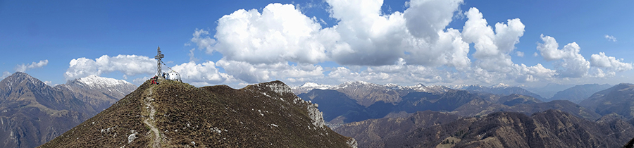 Dalla cima bruciata del Due Mani vista verso Grigne, Valsassina, Tre Signori, Cima Muschiada 
