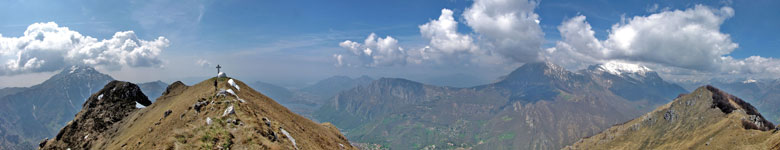 Panoramica dalla vetta del Due Mani tra Resegone e Grigne