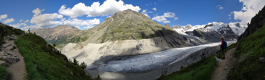 La fronte e la lunga lingua del ghiacciao del Morteratsch, un tempo molto più estesa di oggi 