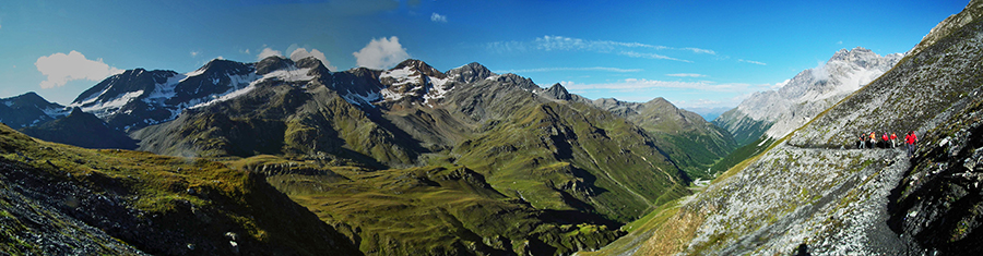 Sul sentiero dal Rif. Quinto Alpini al Passo Zebrù, salendo verso il Passo di Zebrù