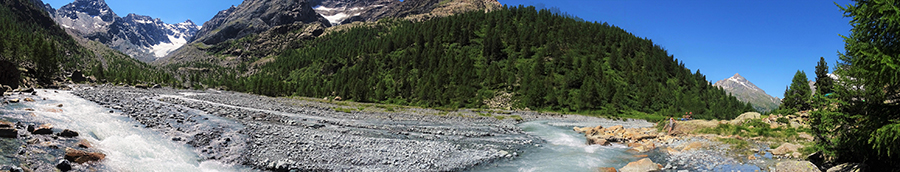 Dal Rif. Ventina vista sulla valle e sul ghiacciaio