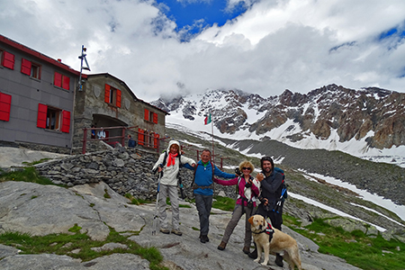 Al Rif. Ponti (2559 m), il rifugio del Disgrazia, dalla Valle di Preda Rossa il 23 giugno 2015 - FOTOGALLERY