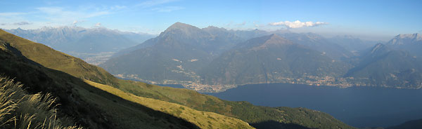 Panoramica poco sopra il rif. Menaggio (1400) sopra Plesio ( Como) - foto Andrea Gervasoni