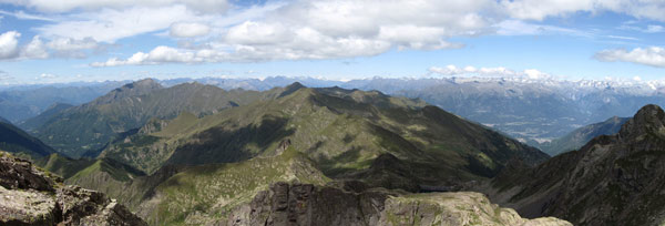 Panoramica dal Pizzo Tre Signori verso la Val Gerola - foto Andrea Mazzoni