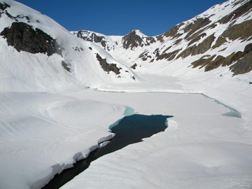 Giro primaverile dei laghi dell'alta Valgoglio sabato 9 aprile 2011 - FOTOGALLERY