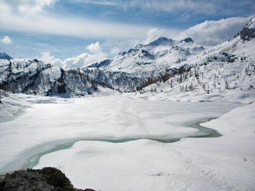 Salita faticosa su neve rammollita da Carona al Lago Casere sabato 24 aprile 2010 - FOTOGALLERY