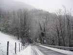 La strada da Almenno è innevata