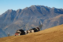 Giro ad anello: Fuipiano, i Tre Faggi, la Madonna dei Canti e infine il passo del Grassello - fotogallery - Dimitri Salvi 29 dic. 07