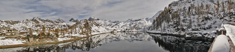 Lago Fregabolgia alla conca del Rif. Calvi