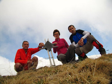 ITINERARIO IN CRESTA DAL PIZZO DELLE SEGADE (mt..2173) AL MONTE FIORARO (mt.2431) 25 aprile 2011 - FOTOGALLERY