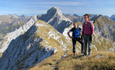 CAVALCATA IN CRESTA DEL MONTE PEGHEROLO mt.2369 - domenica 16 ottobre 2011 - FOTOGALLERY