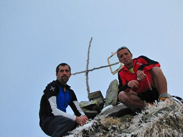 MONTE POMNOLO (MT.2257) E MONTE TOAZZO (MT.1814) domenica 17 aprile 2011 - FOTOGALLERY