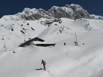 ESCURSIONE DA VALZURIO AL RIFUGIO OLMO venerdì 18 marzo 2011 - FOTOGALLERY