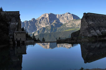 Al Rifugio Taglaferri salendo dalla Diga-Valle del Gleno il 28 giugno 2009 - FOTOGALLERY