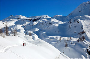 Salita da Carona al Rifugio Calvi in un mare di neve ! 11 gennaio 09 - foto gallery di Fabrizio