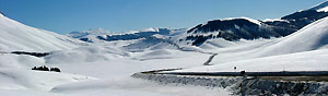 Strada per Castelluccio di Norcia - foto Fermino Carancini