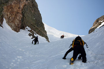 In Cabianca (2601 m.) ancora con molta neve, salendo dal canalino e scendendo dalla via normale il 25 aprile 2010 - FOTOGALLERY
