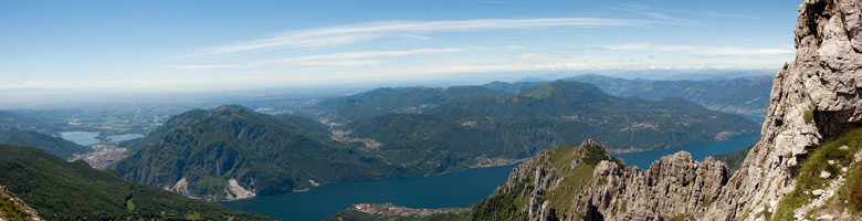Panoramica dal sentiero n° 7-Cresta Cermenati, via normale per la Grignetta, verso il Laghi