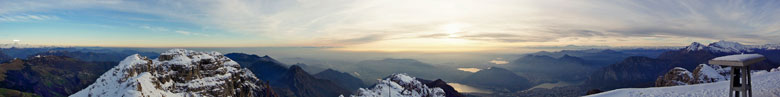 Panorama dalla vetta verso la pianura