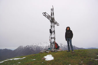 Giro ad anello sulla testata di Valle Imagna da Fuipiano: Zuc di Valbona > I Canti > Tre Faggi il 19 aprile 09  - FOTOGALLERY