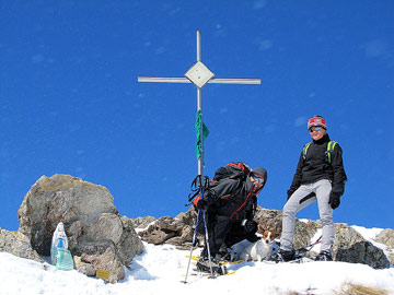 Salita con ciaspole al Piz Tri in Valcamonica nella splendida domenica del 14 marzo 2010 - FOTOGALLERY