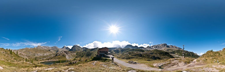 Panoramica a 360° immersiva al Rifugio Calvi (agosto 2010)