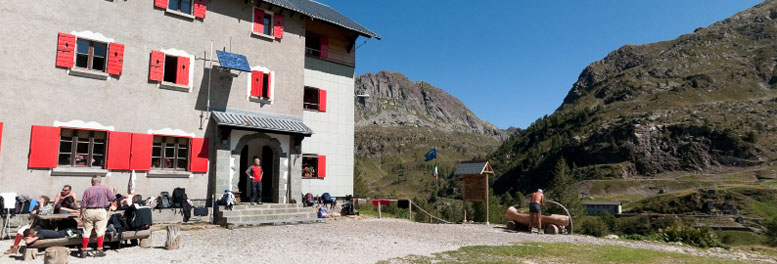 Panoramica a 360° immersiva all Rifugio Laghi Gemelli