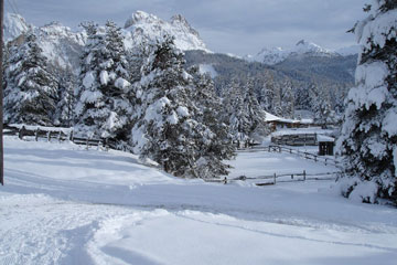 Splendide giornate nella quiete di S. Cassiano in Alta Val Badia ammantata di neve nel ponte dell'Immacolata 2009 - FOTOGALLERY