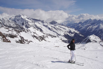 In uscita sulle nevi del ghiacciaio dello Stubai in Austria il 17-18 aprile 09 - FOTOGALLERY