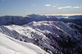 Sullo sfondo il Lago d'Iseo col Golem (Monte Guglielmo)- 21 dic. 08