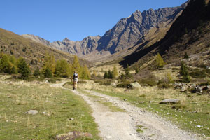 Salendo la Val Grande dei Camuni - foto da Gila 13 ott 07