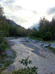 Fiume e monti ...la sera - foto di Vittorio Begnis