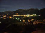 Visione notturna di Costa Serina e del monte Alben dalla chiesa di Miragolo S.Salvatore - foto da Giovanni Abbiati estate 07