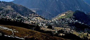 Oltre il Colle da Zambla agli albori della primavera 2006 - foto Giovanni Paolini