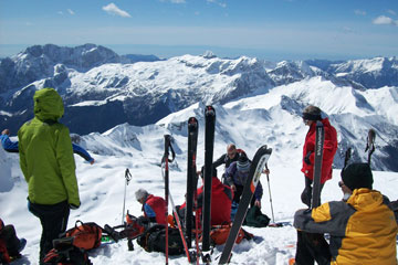 Scialpinistica di primavera in 24 CAI-Albino da Lizzola allo Spallone (2687 m.) del Tre Confini il 28 marzo 2010 -  FOTOGALLERY