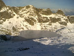 Il lago Piazzotti (vicino al Rif. Benigni) ghiacciato 