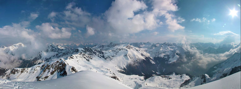 Panoramica dal Monte Cavallo verso le Orobie