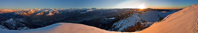 Panoramica all'alba dal Pizzo Formico