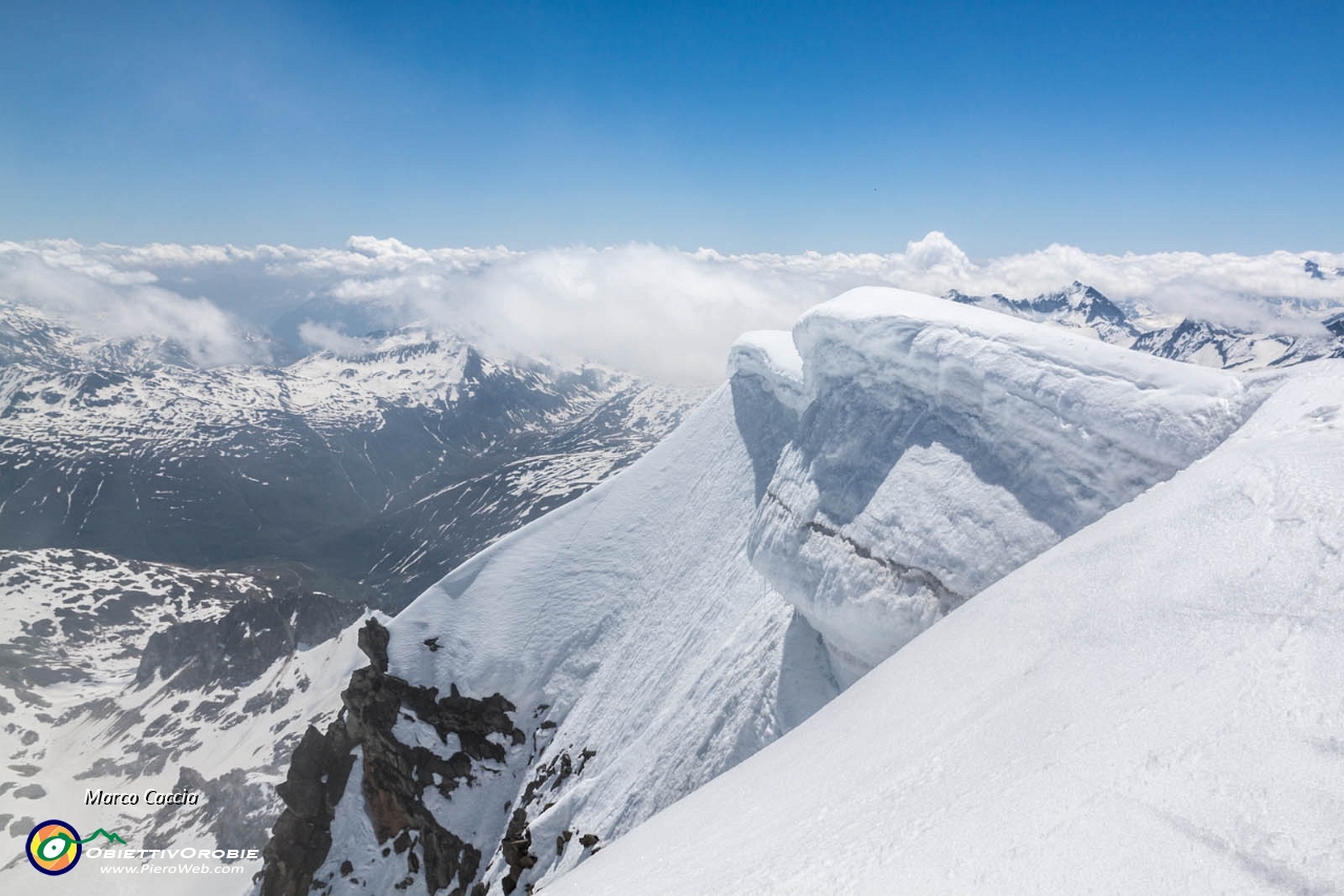 19_Cornice.JPG