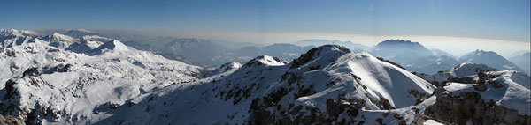 Panoramica dallo Zuccone Campelli verso la pianura - foto Marco Caccia 9 febbraio 08